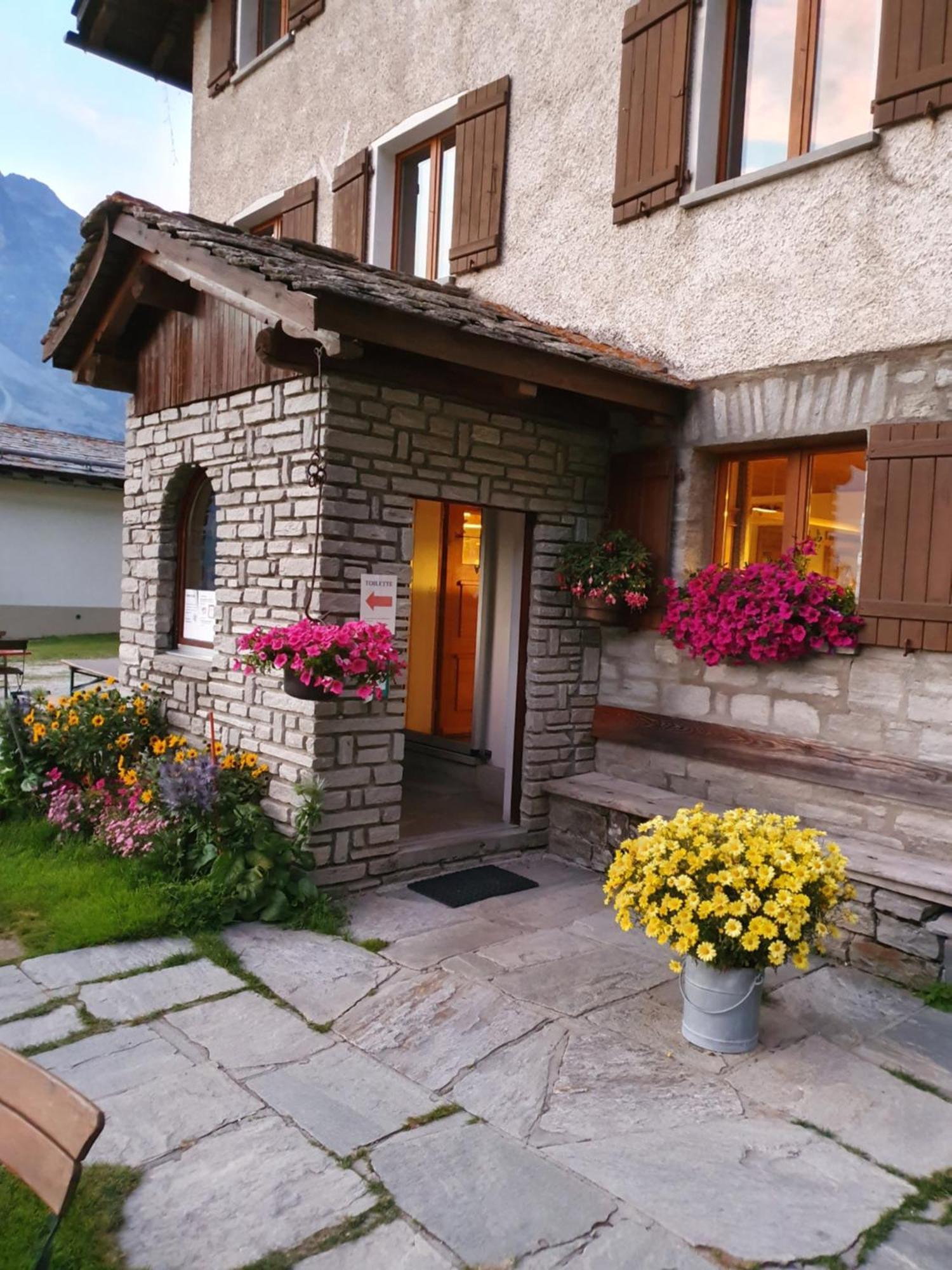 Hotel Ristorante Lagrev Малоя Екстер'єр фото